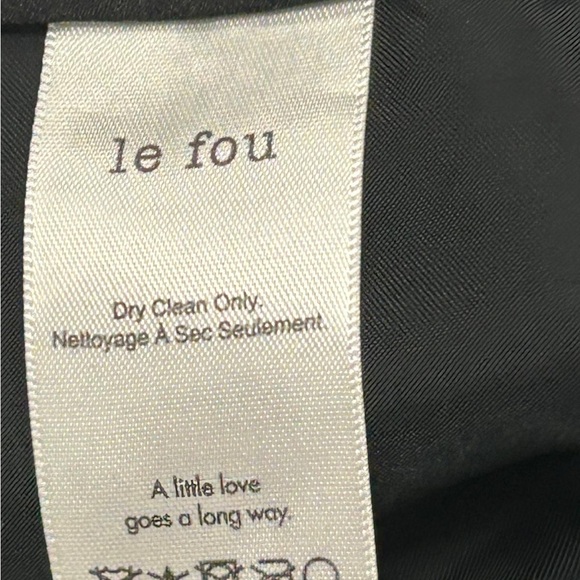 Wilfred Black High-Waisted Button Shorts - Picture 5 of 6